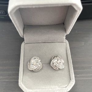 Natural diamond knot earring